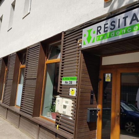 Resita Residence Sauna Apartment Экстерьер фото