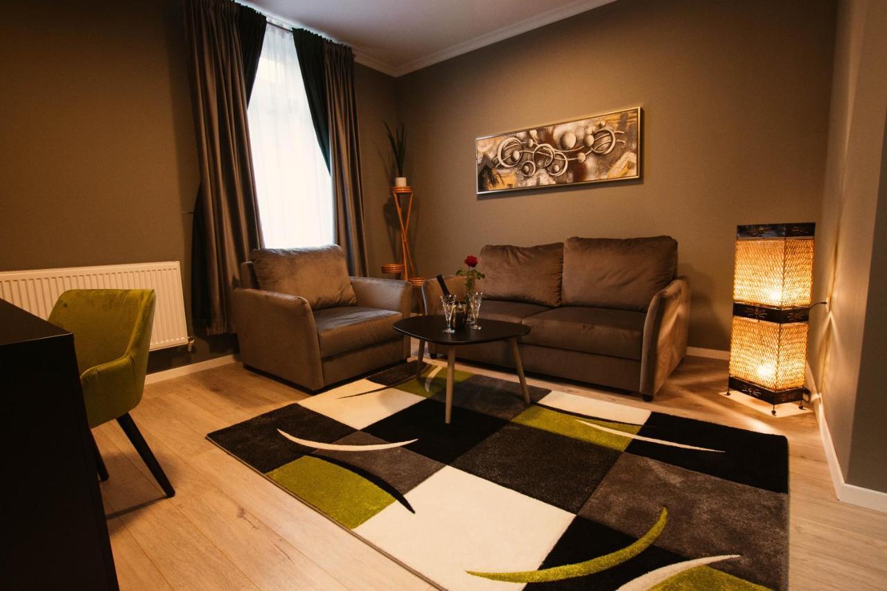 Resita Residence Sauna Apartment Экстерьер фото